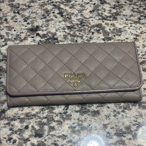 Prada Quilted Leather Continental Wallet - Taupe Gray (argilla)